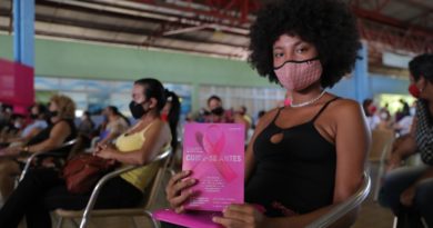 Outubro Rosa: SES-AM realiza ações de prevenção à saúde da mulher