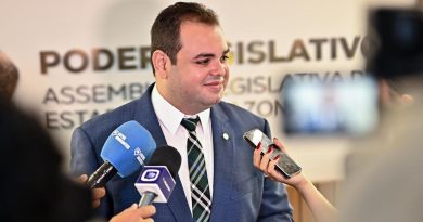 Disputa pelo governo tampão expõe bastidores e redesenha forças políticas no Amazonas