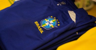 Copa do Mundo movimenta vendas de camisas da Seleção em Manaus