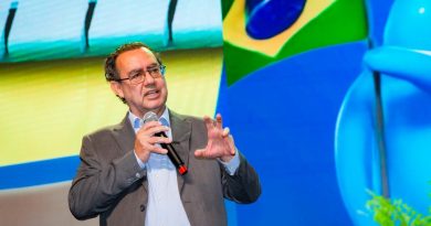 Avante lança Augusto Cury em Manaus e reforça protagonismo de David no cenário nacional Avante lança Augusto Cury em Manaus e reforça protagonismo de David no cenário nacional