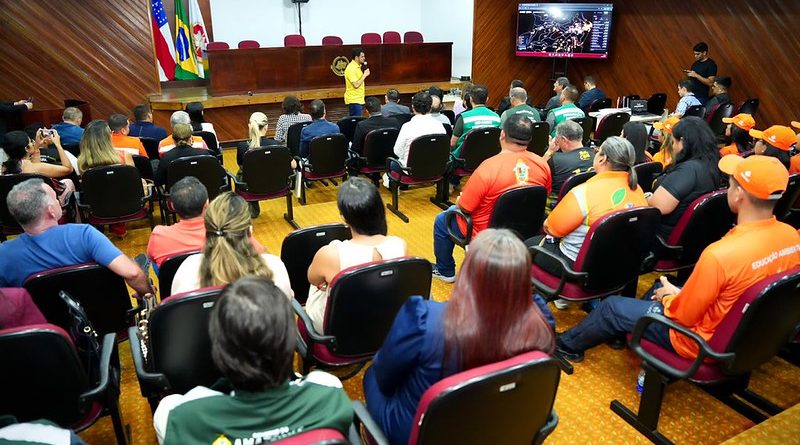 Renato Junior propõe parceria contra queimadas no Amazonas