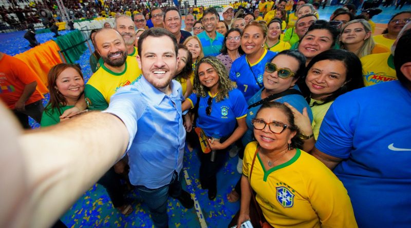Manaus valoriza professores com avanços na carreira
