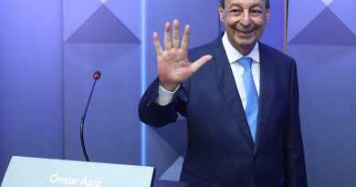 Omar aposta na experiência e detalha propostas no último debate Omar aposta na experiência e detalha propostas no último debate