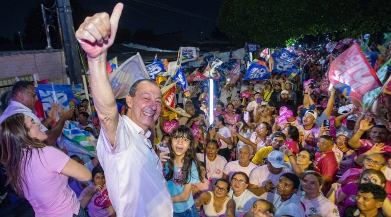 Omar Aziz é eleito governador com 61,42% dos votos