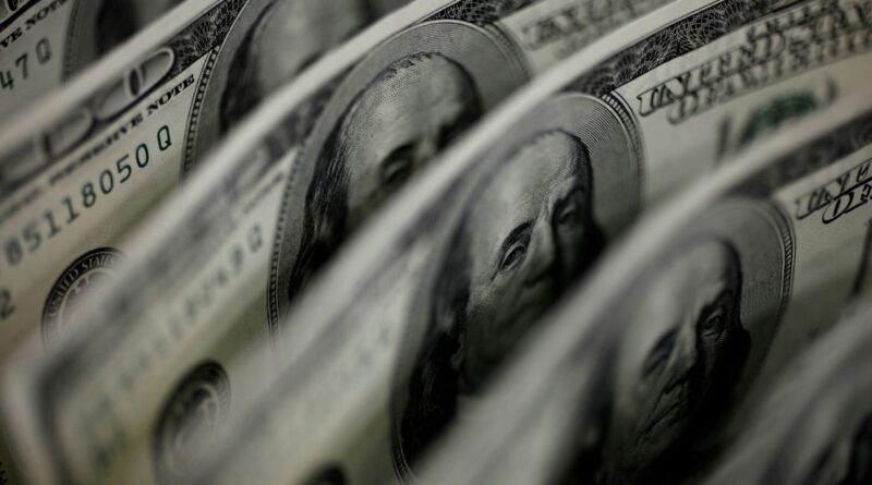 Dólar supera R$5,50 com temores globais de inflação 02/08/2011 REUTERS/Yuriko Nakao