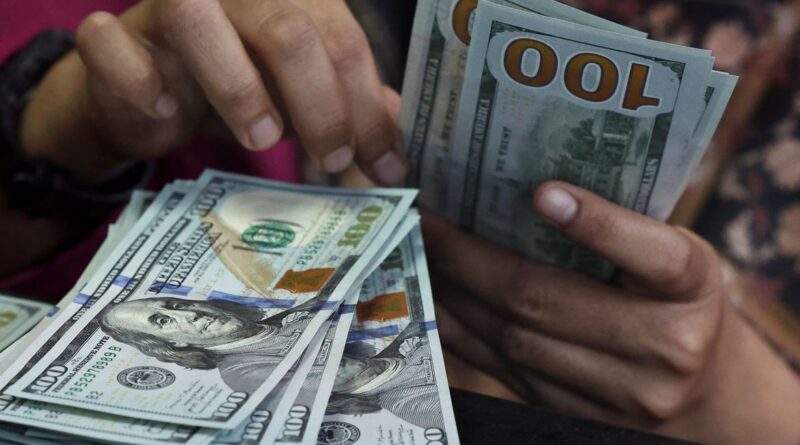 Notas de dólar 9 de abril de 2025. REUTERS/Willy Kurniawan