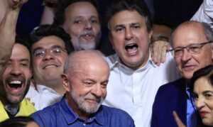 São Paulo (SP), 25/10/2026 - Presidente Luiz Inácio Lula da Silva discursa após vitória nas eleições 2026, no hotel Intercontinental. Foto: Paulo Pinto/Agencia Brasil
