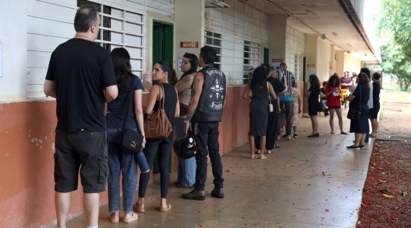 Brasília (DF), 25/10/2026 - Eleitores em dia de votação das Eleições 2026, na Escola Paulo Freire. Foto: Valter Campanato/Agência Brasil